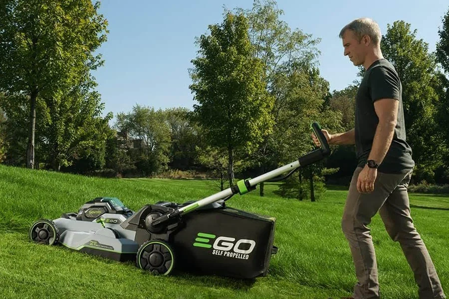 mowing lawn machine